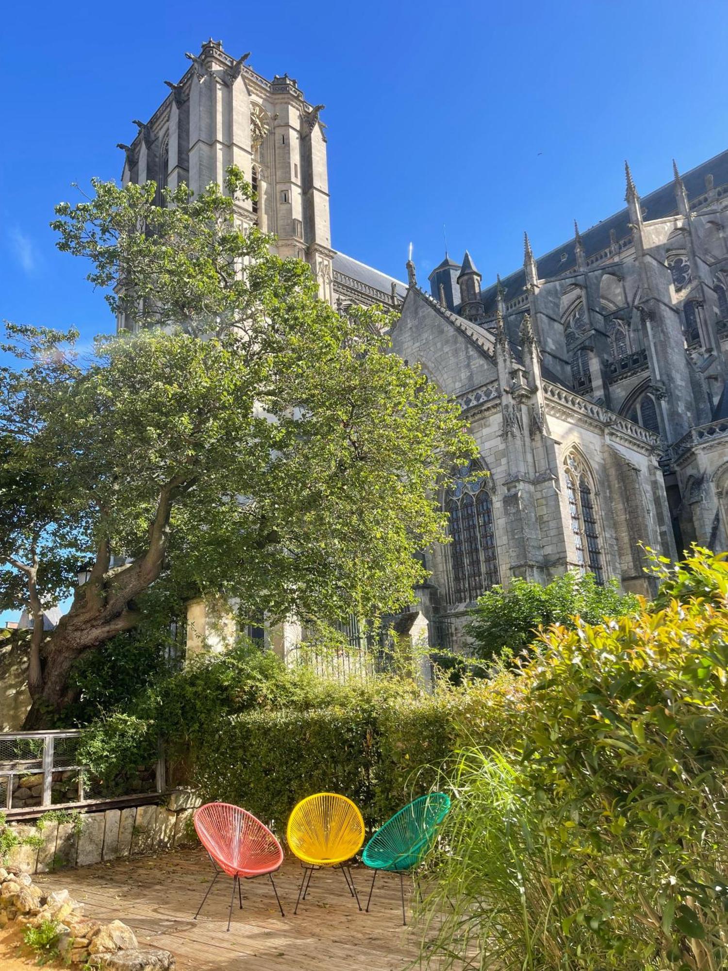 Chambres D'Hote - Maison Des Ecrivains - 50 M De La Cathedrale Et Place Des Jacobins Ле-Ман Экстерьер фото