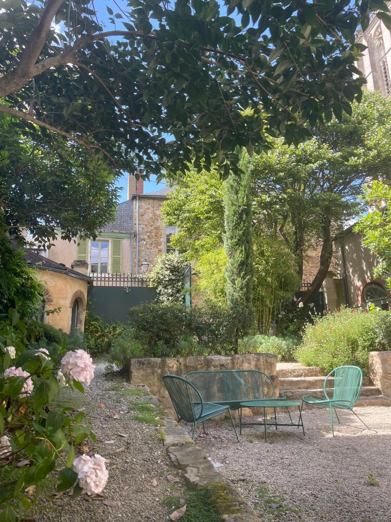Chambres D'Hote - Maison Des Ecrivains - 50 M De La Cathedrale Et Place Des Jacobins Ле-Ман Экстерьер фото